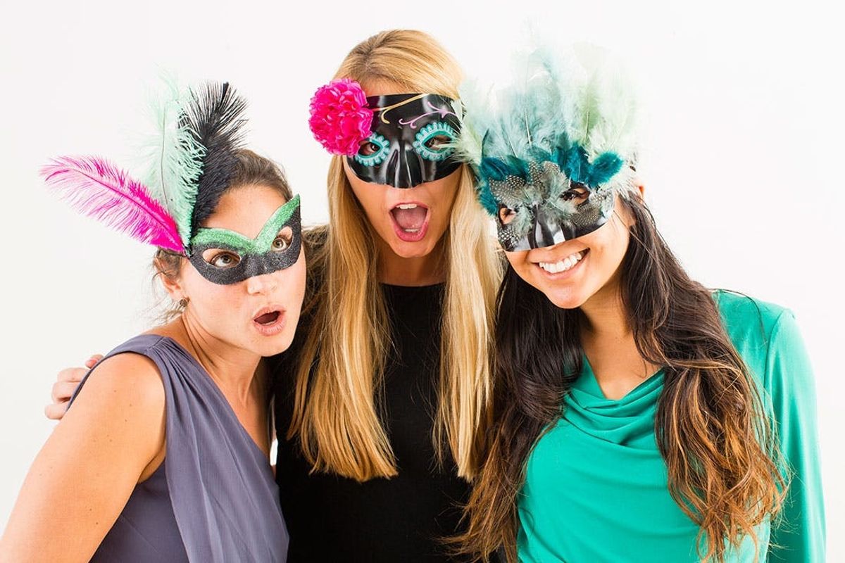 5 Ways to Make a Hot Halloween Mask