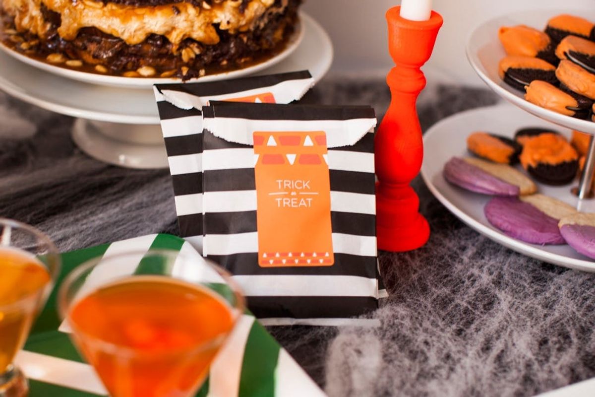 11 Must-Makes for a Classic Halloween Party