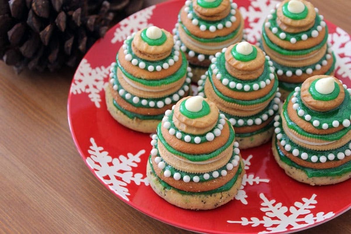 Holiday Hack: Turn Classic Cookies into Cookie Christmas Trees