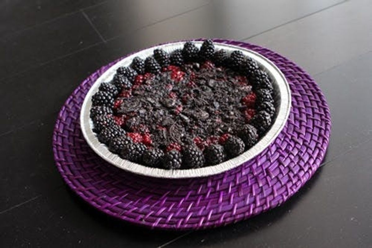 #BlackoutSOPA Blackberry Oreo Crumble