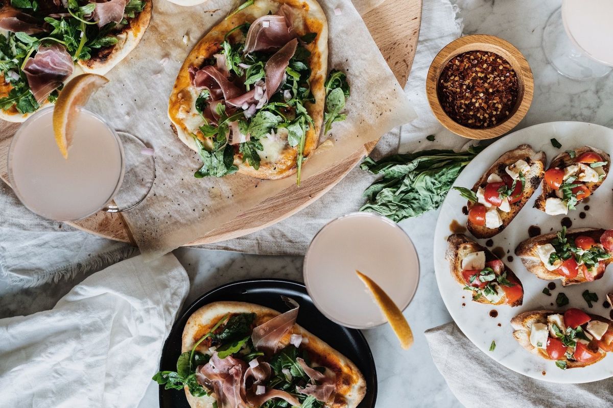 4 Tips for Hosting the Perfect Virtual Girls Night In