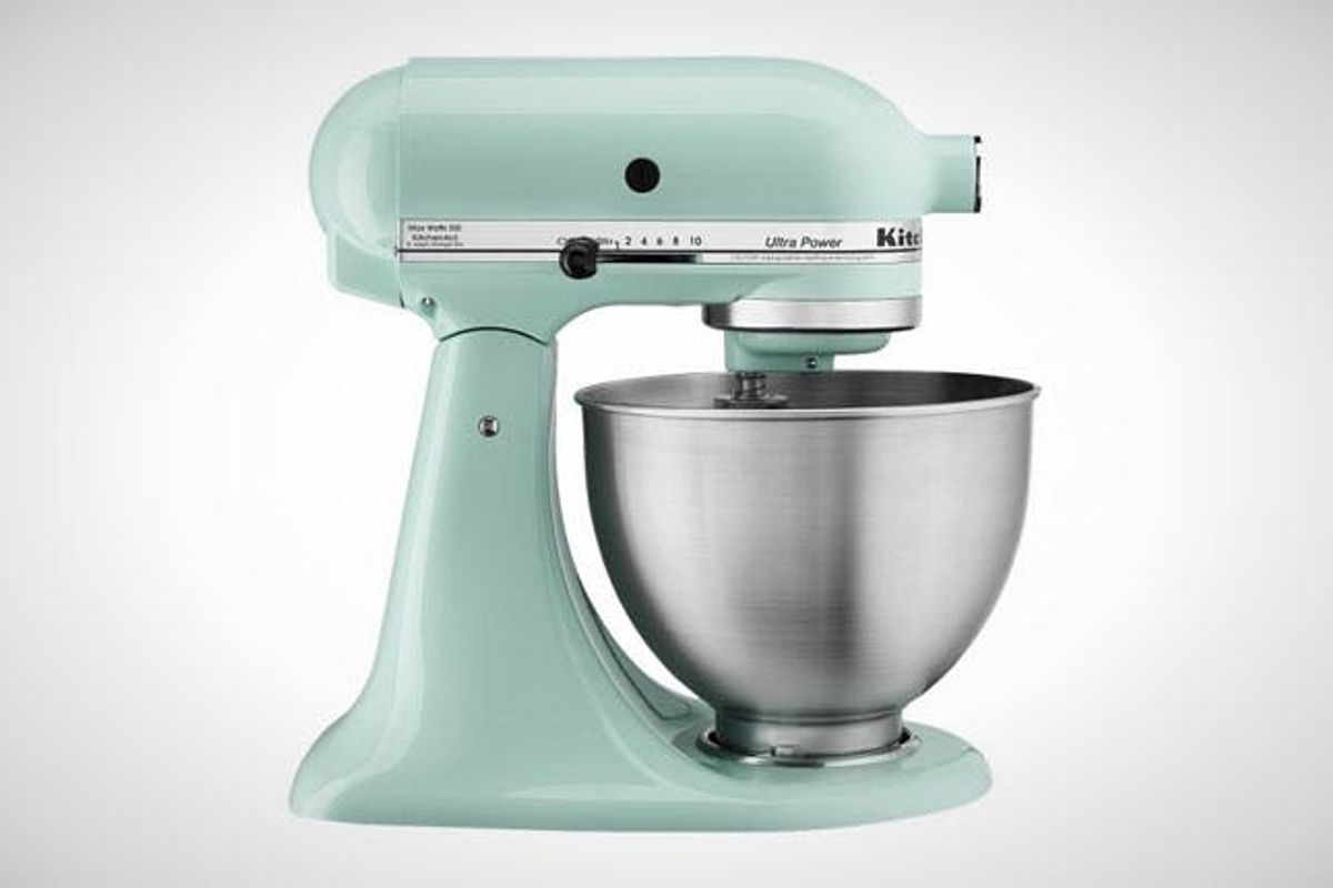 Gettin’ Hitched? Check Out Our 20 Registry Must-Haves!