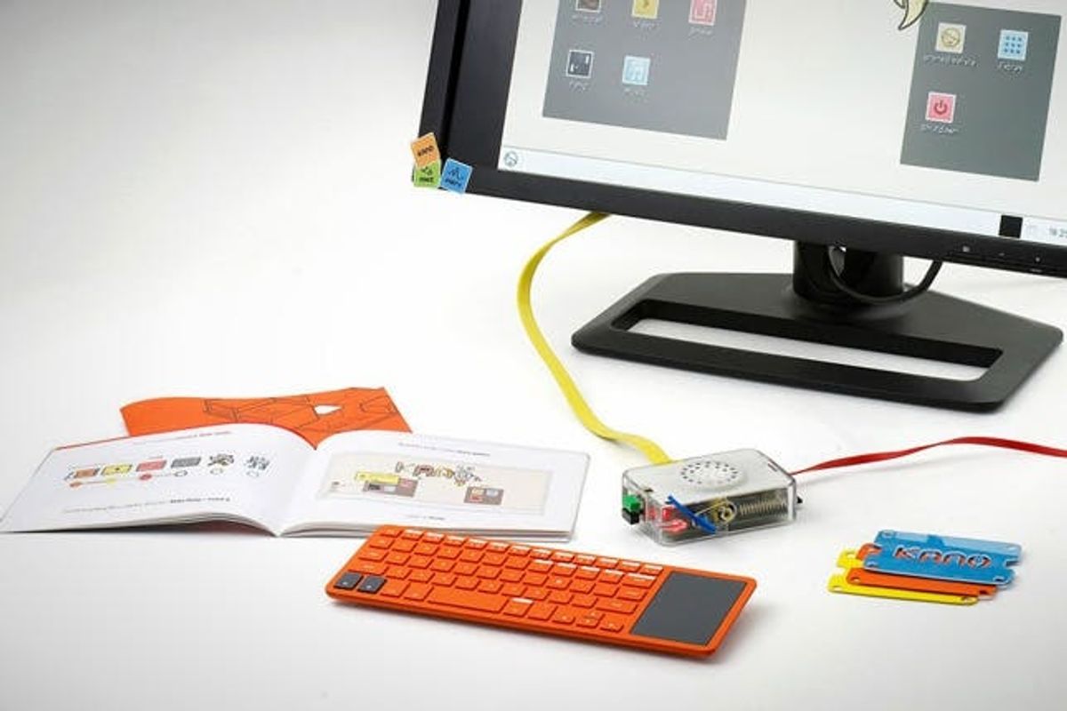 Build Your Own Computer in Under Two Minutes! Brit + Co