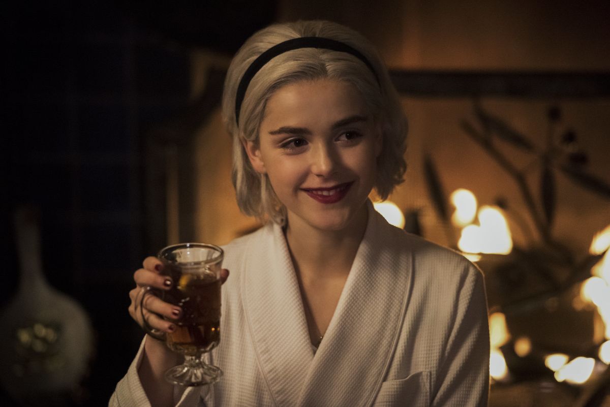 11 First-Look Photos from the 'Chilling Adventures of Sabrina' Holiday Episode