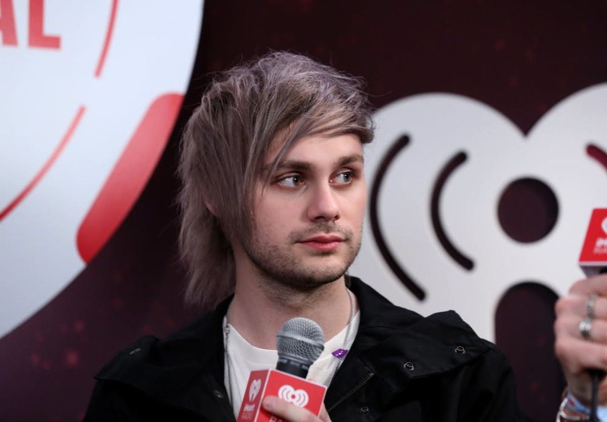 5 Seconds of Summer’s Michael Clifford Is Engaged to Crystal Leigh!