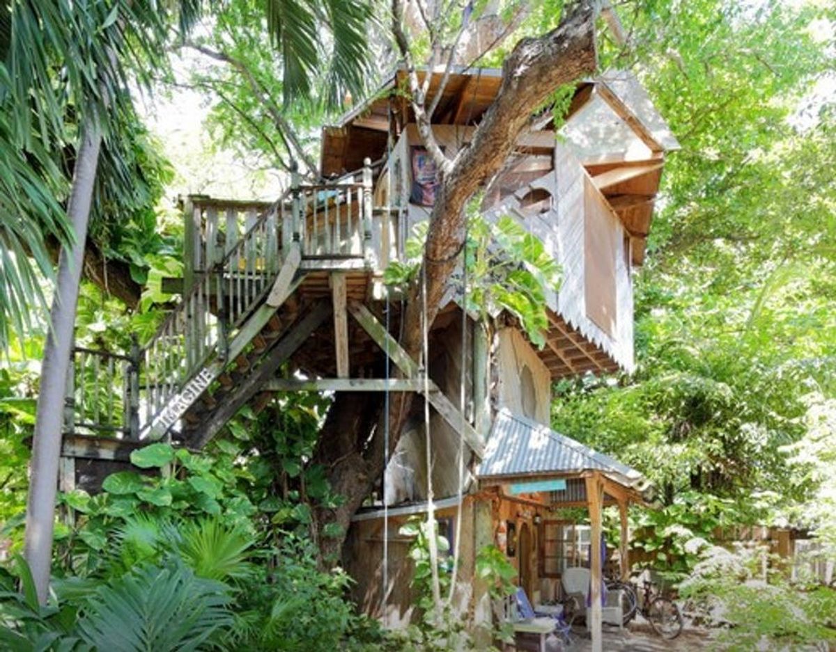 10 Cool Airbnbs Cooler Than Your Childhood Bedroom