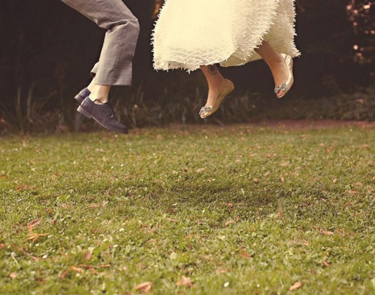 20 Budget-Friendly Tips to Cut Wedding Costs