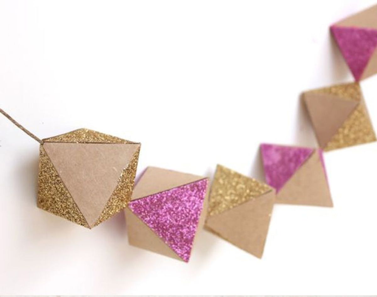 Deck the Halls With 30 DIY Holiday Garlands