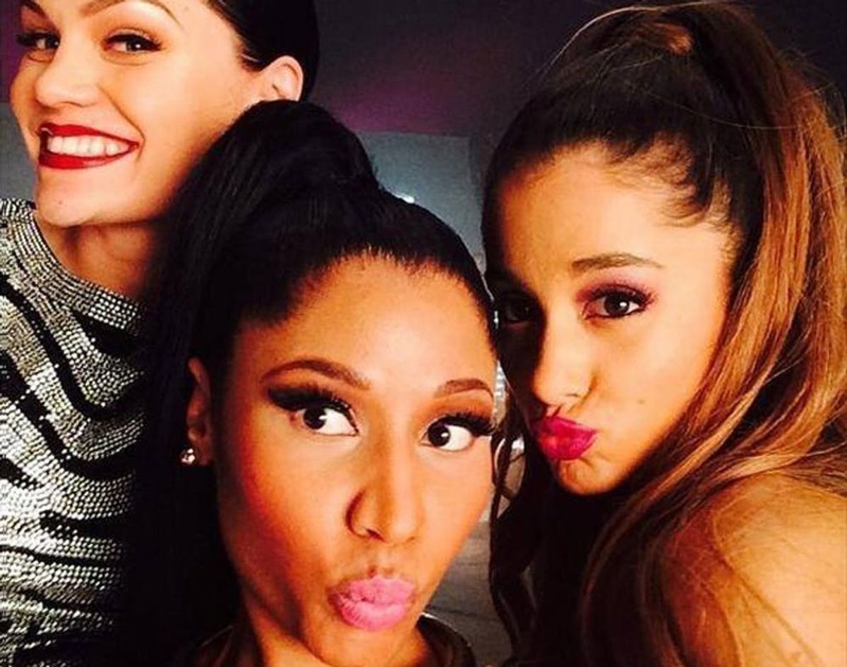 17 Behind-the-Scenes Peeks at the VMAs