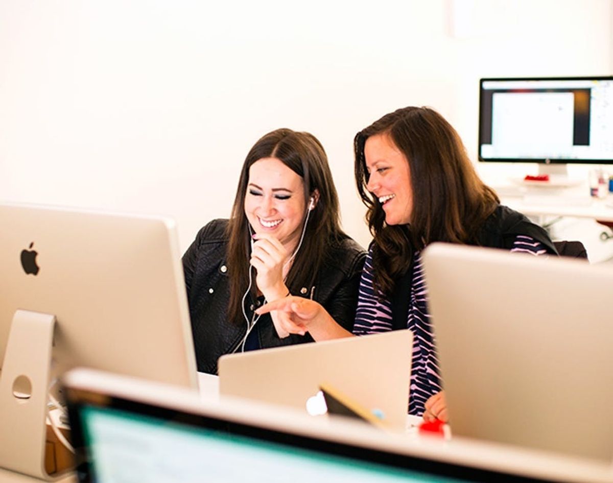 This Browser Hack Loads a GIF When You Open a New Tab