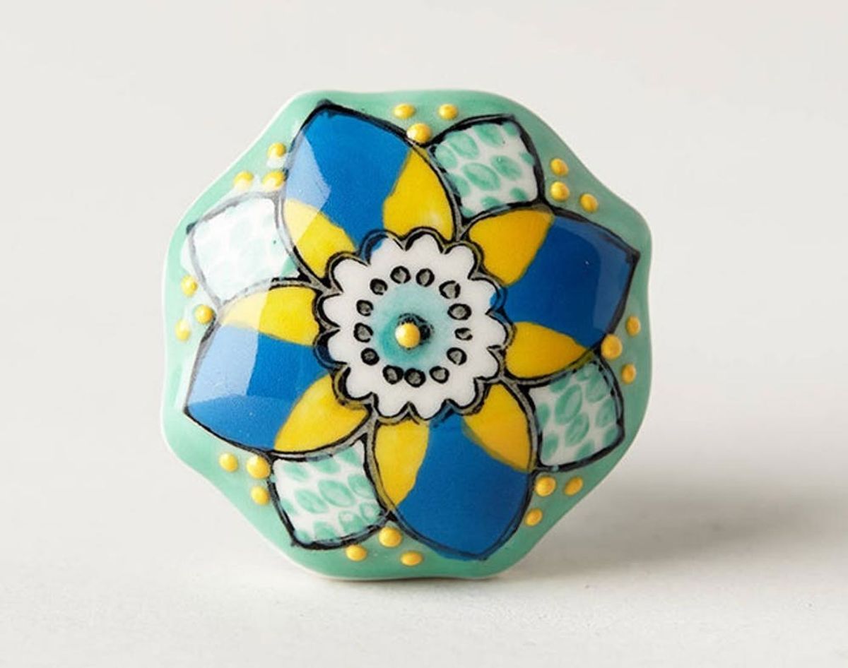 20 Artsy Cabinet Pulls for All Your Doors and Drawers