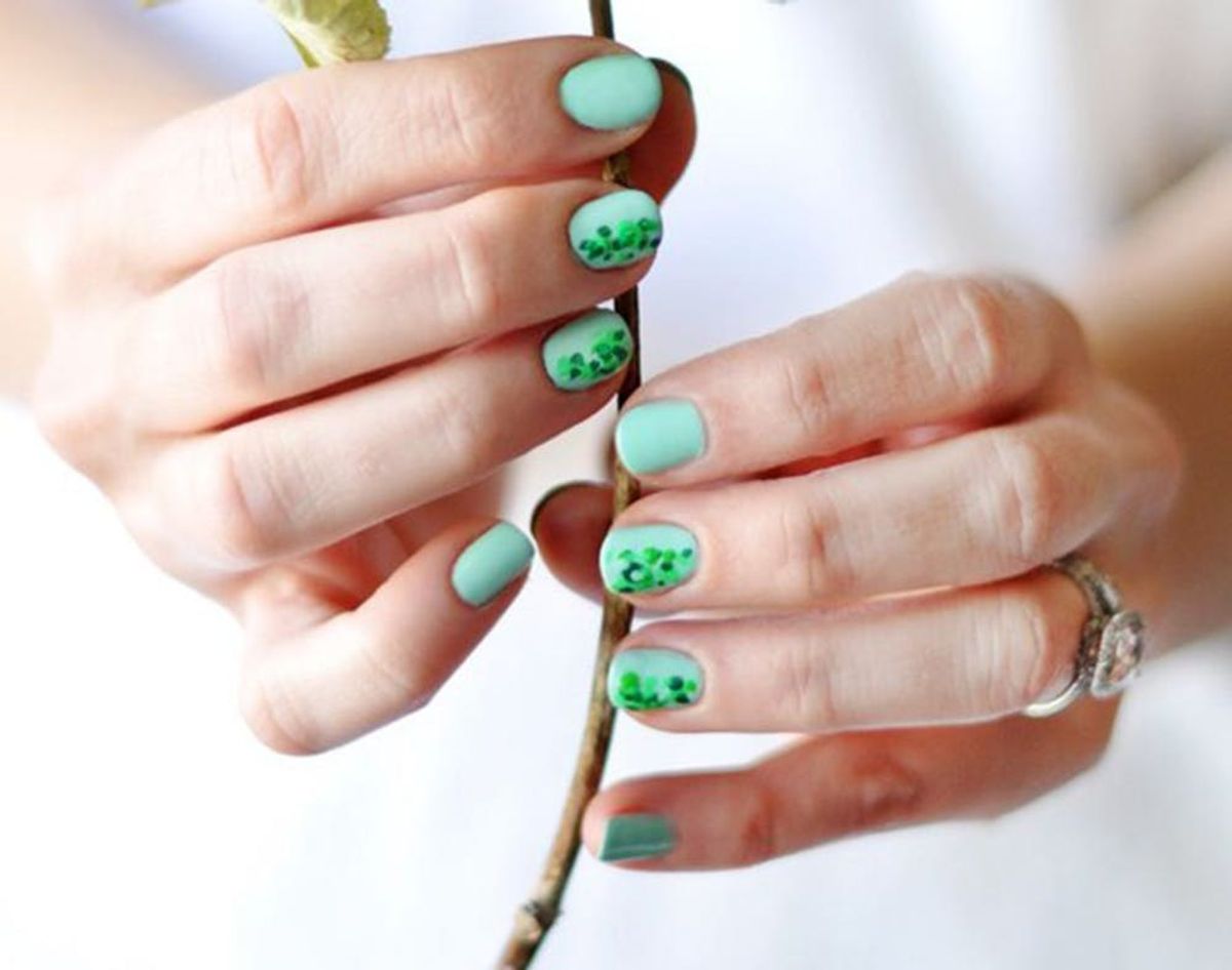 16 Stellar Manis That Celebrate St. Paddy’s Day
