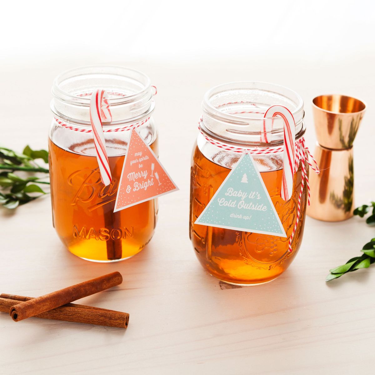 This Mason Jar Cocktail Is the Best Stocking Stuffer Idea for Adults