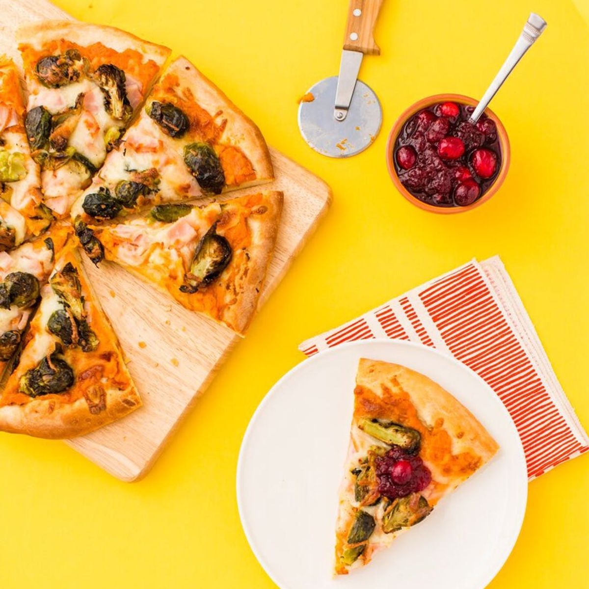How to Make Pizza With All Those Thanksgiving Leftovers