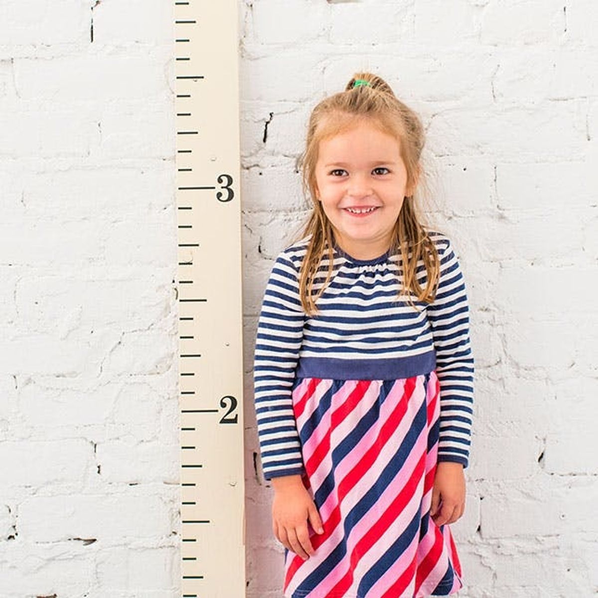 Make Family Memories With This DIY Kid Growth Chart Kit