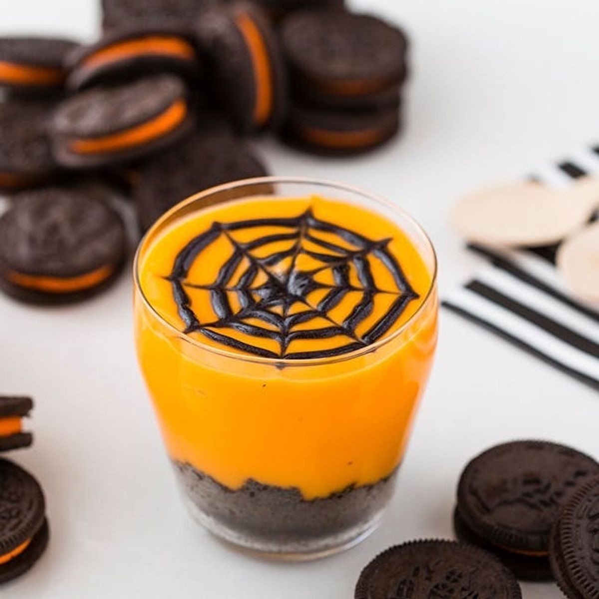 How to Make Oreo Spider Web Halloween Pudding