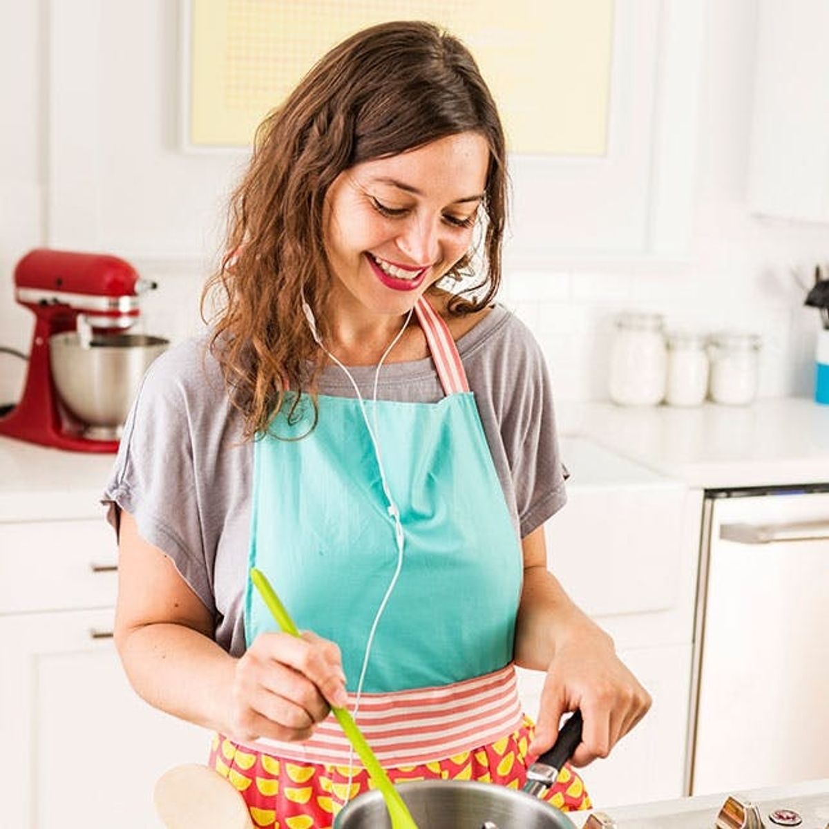 This Apron Has a Secret Pocket for Your Phone