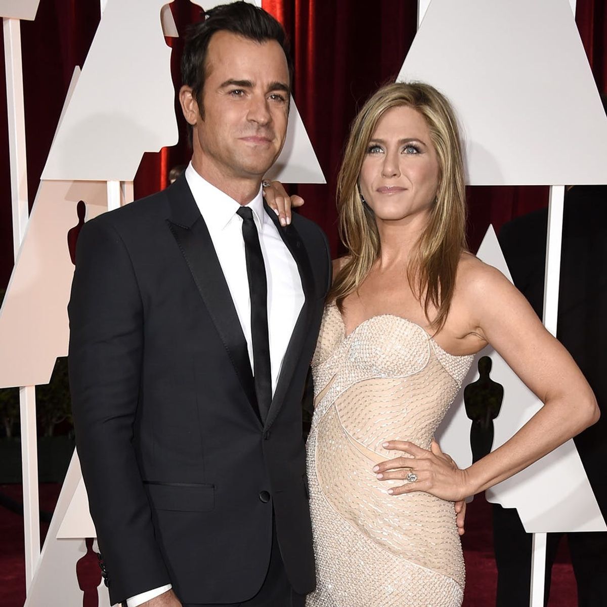 See Jennifer Aniston’s Non-Traditional Wedding Ring + Similar Styles You Can Shop