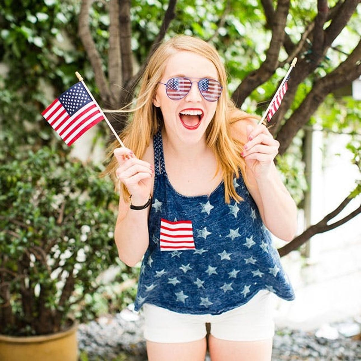 #LazyGirl DIY Alert! How to Make a 4th of July Tank in 10 Minutes