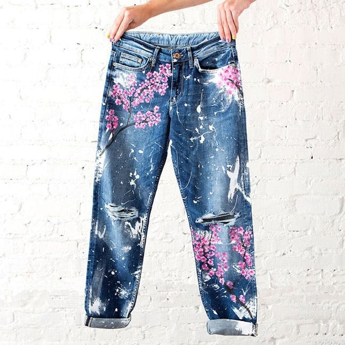 How to DIY Blake Lively’s $500 Cherry Blossom Boyfriend Jeans