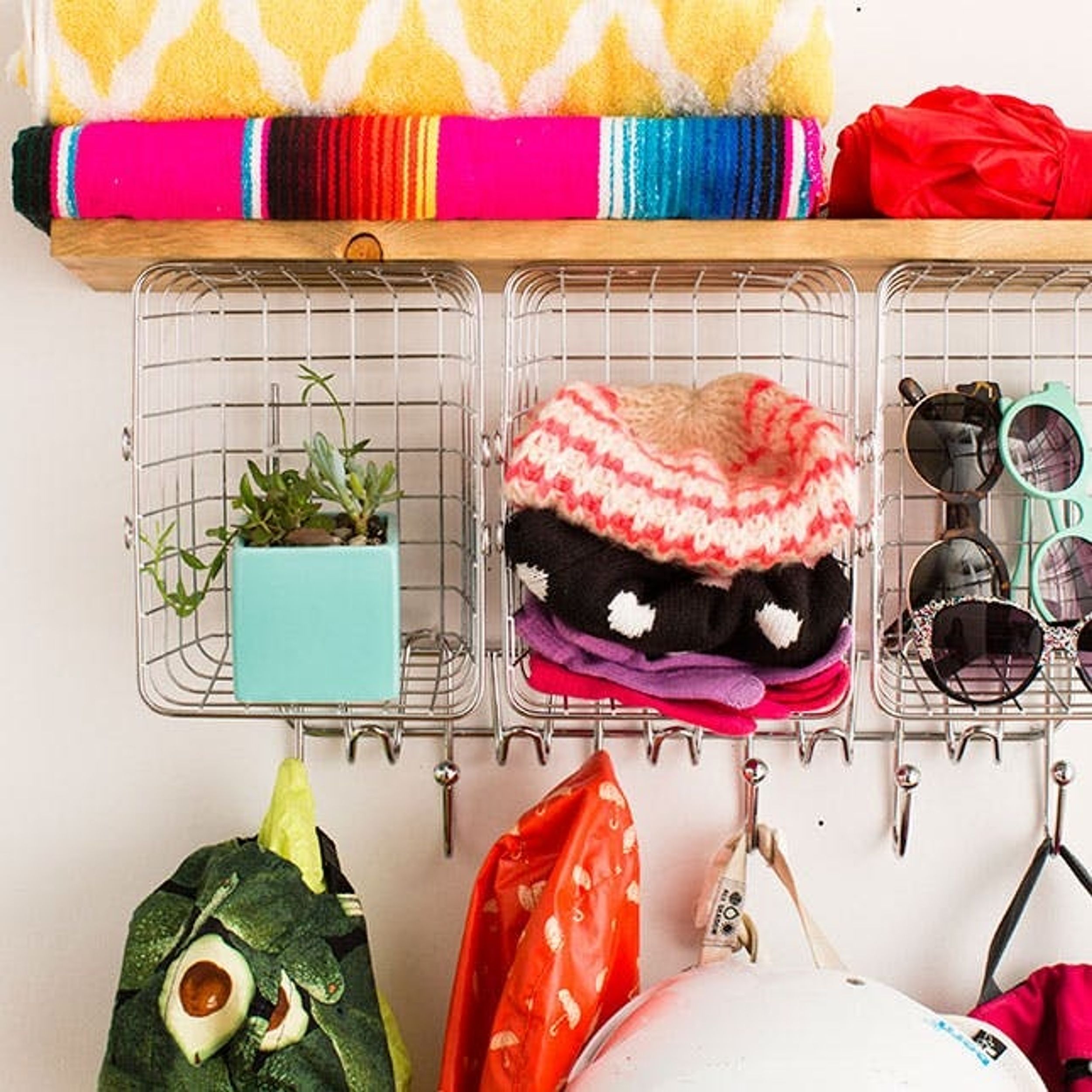How to Make an Anthropologie Wire Wall Organizer for Half the Price