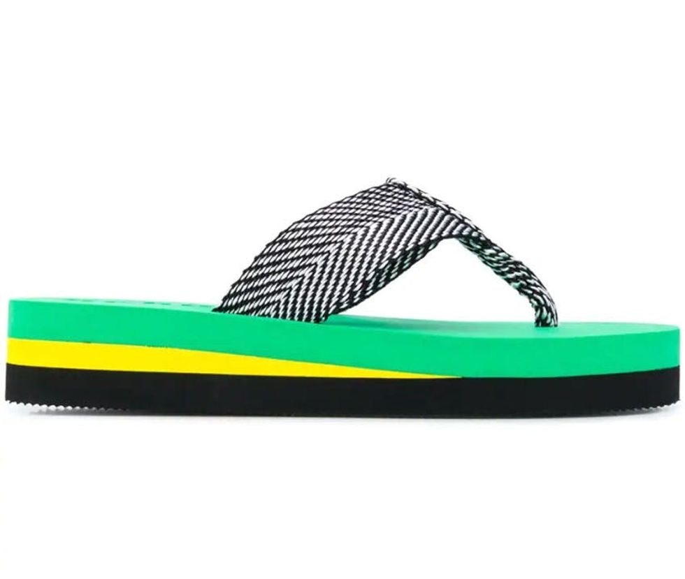 report savina flip flops