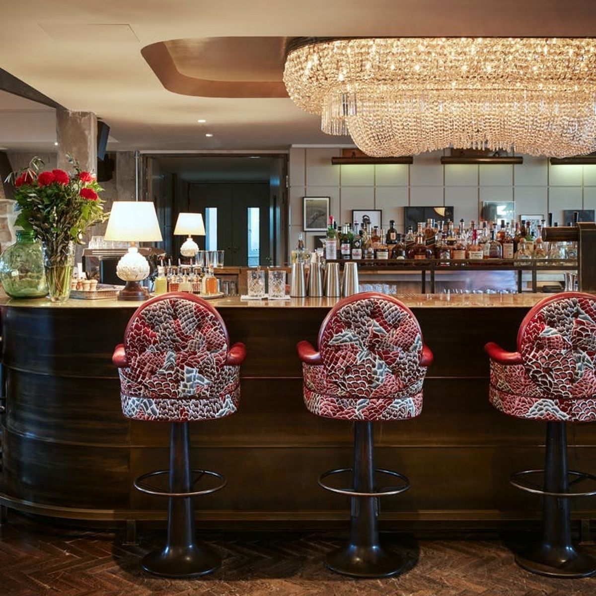 12 Fashionable Hotels Bars Made for Girls’ Night Out