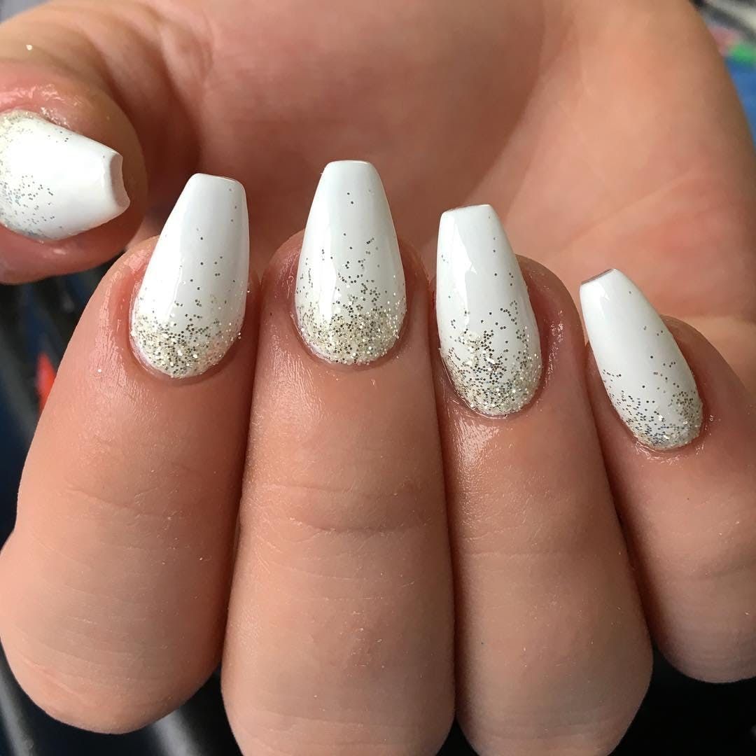 15 Nail Designs That Prove Winter White Isn't as Boring as It Sounds - Brit  + Co