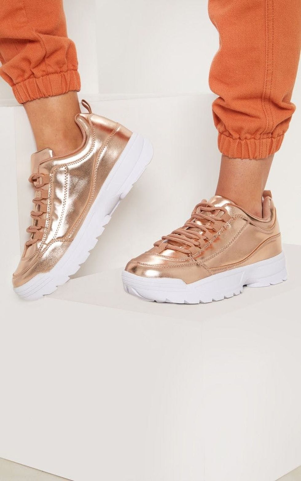 comfortable dressy sneakers