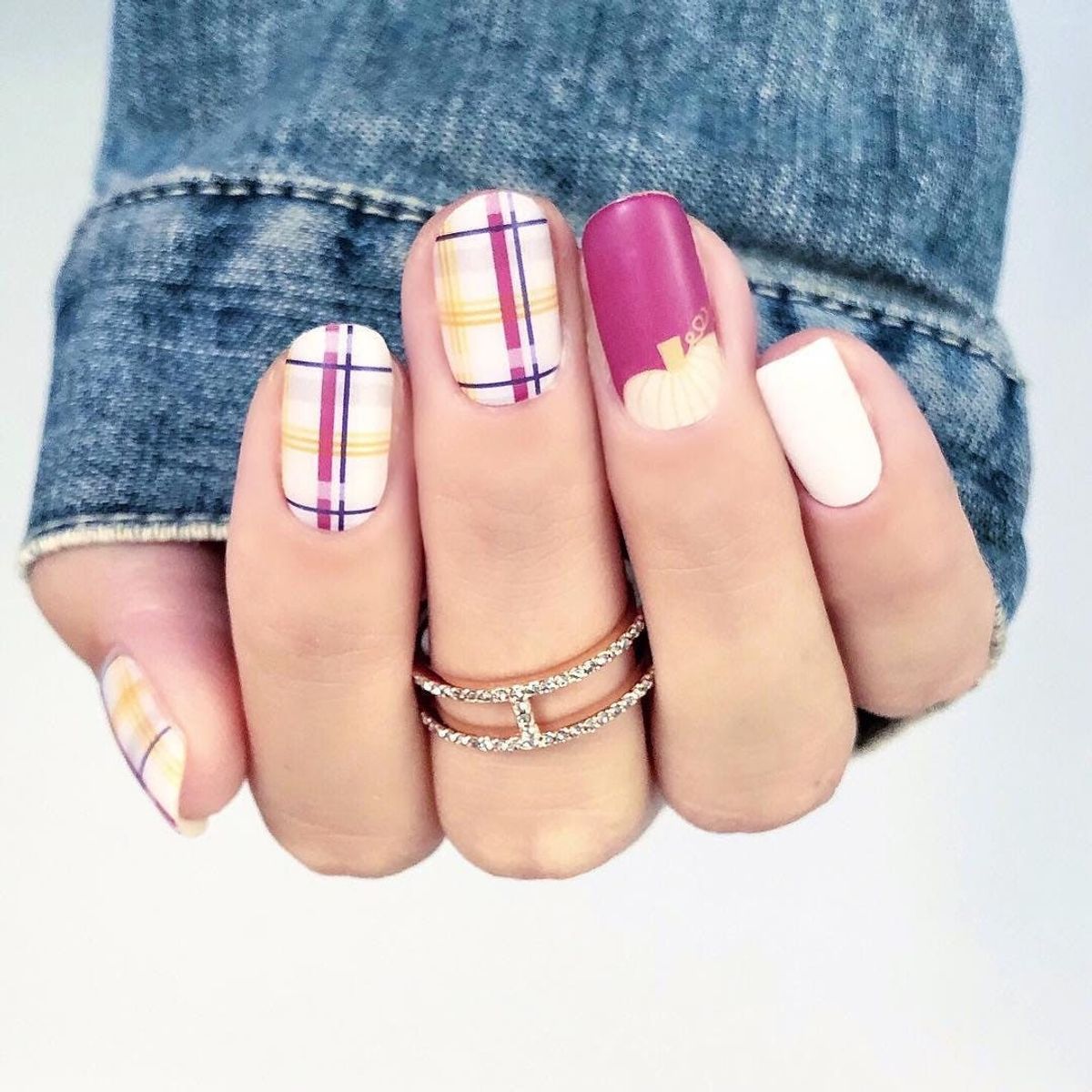 10 Winter-Appropriate Plaid Manicures You’ll Love