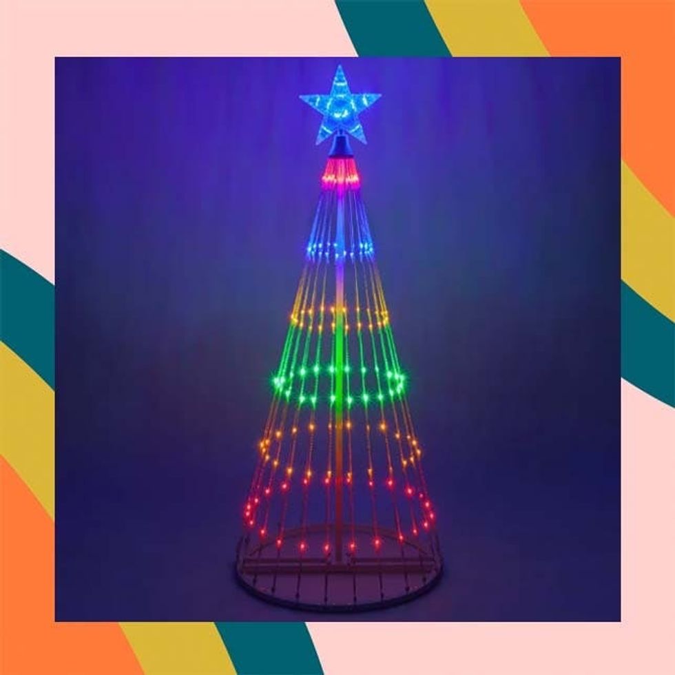 14 Quirky Christmas Yard Decorations That We Kind of Love Brit + Co