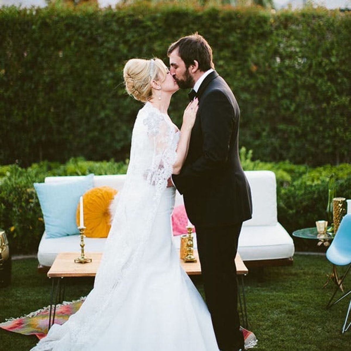 8 Mid-Century Modern Wedding Decor Ideas Straight Out of Palm Springs