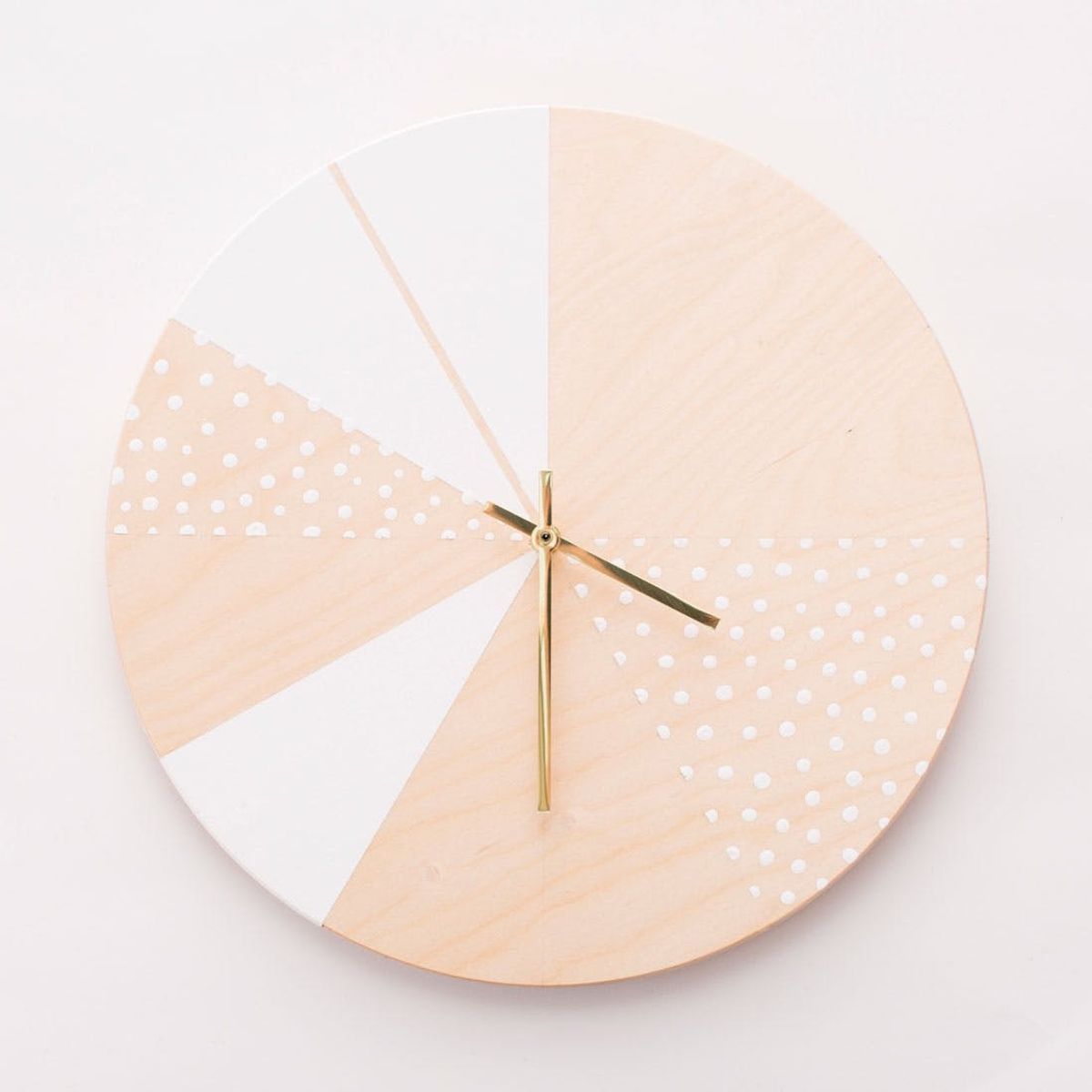 How to Make Gorgeous Wooden DIY Wall Clocks