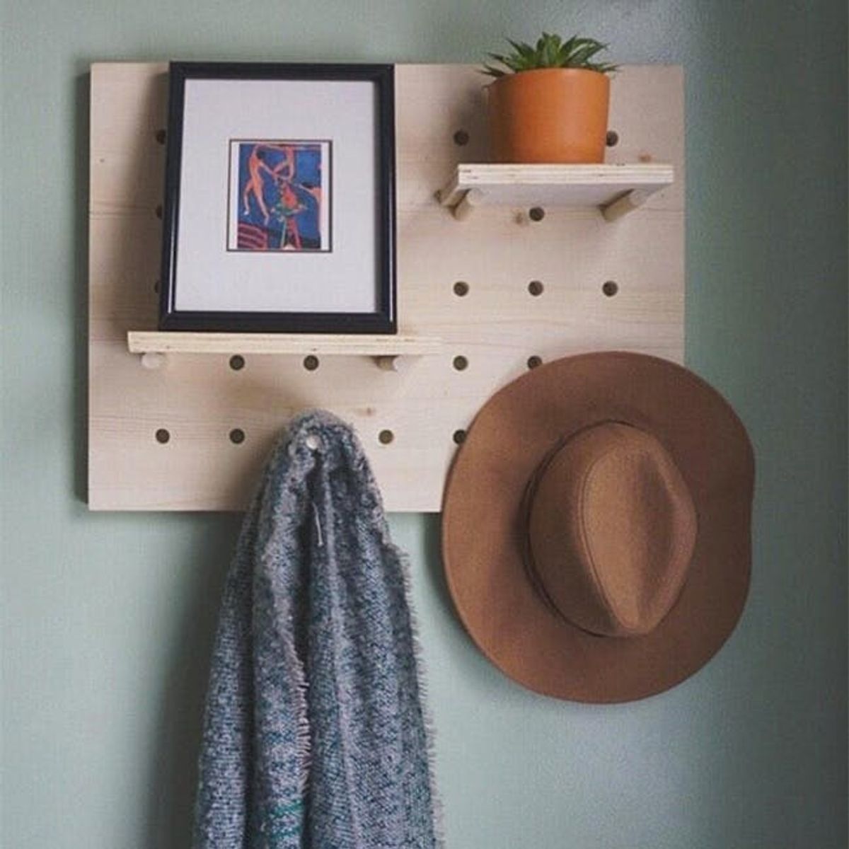 These Are the Hottest Dorm Room Decor Trends According to Etsy
