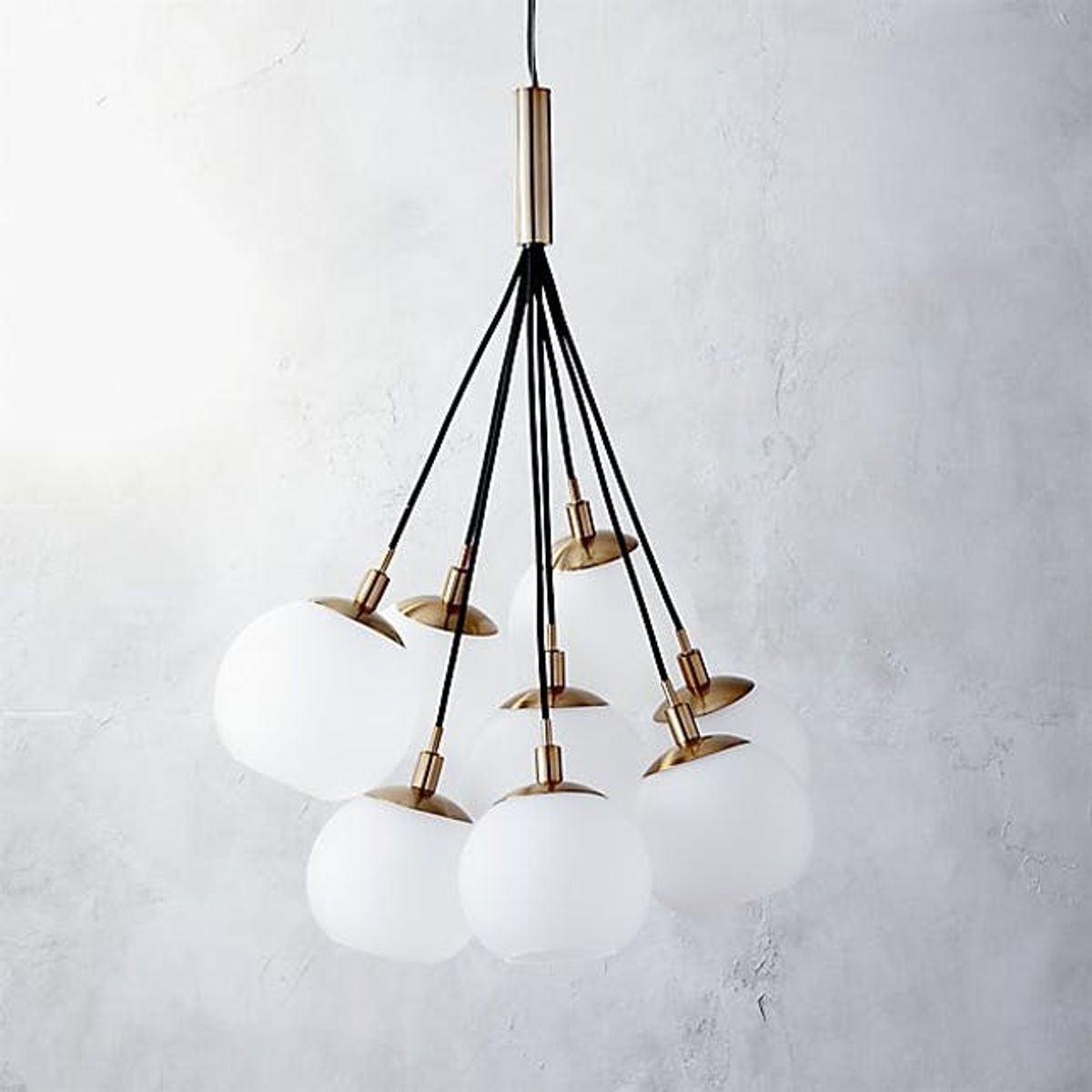 Check Out the Cluster Pendant Lights That Are Taking Over Instagram