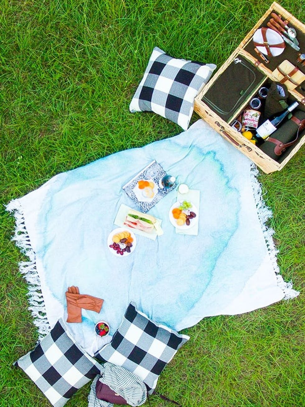 12 LastMinute DIYs for Picnics in the Park Brit + Co
