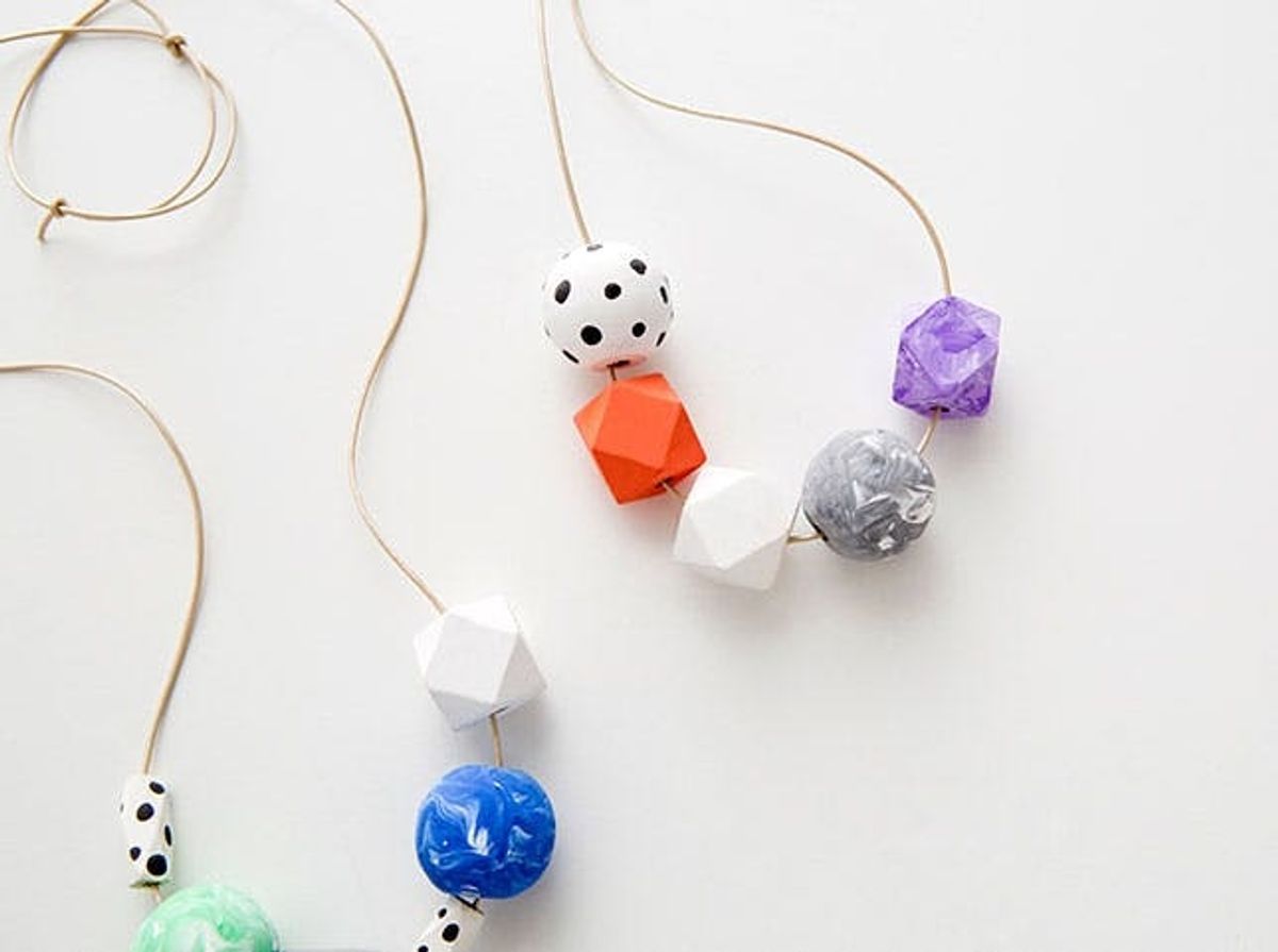 Got 10 Minutes? Make Swoon-Worthy DIY Marbled Bead Necklaces