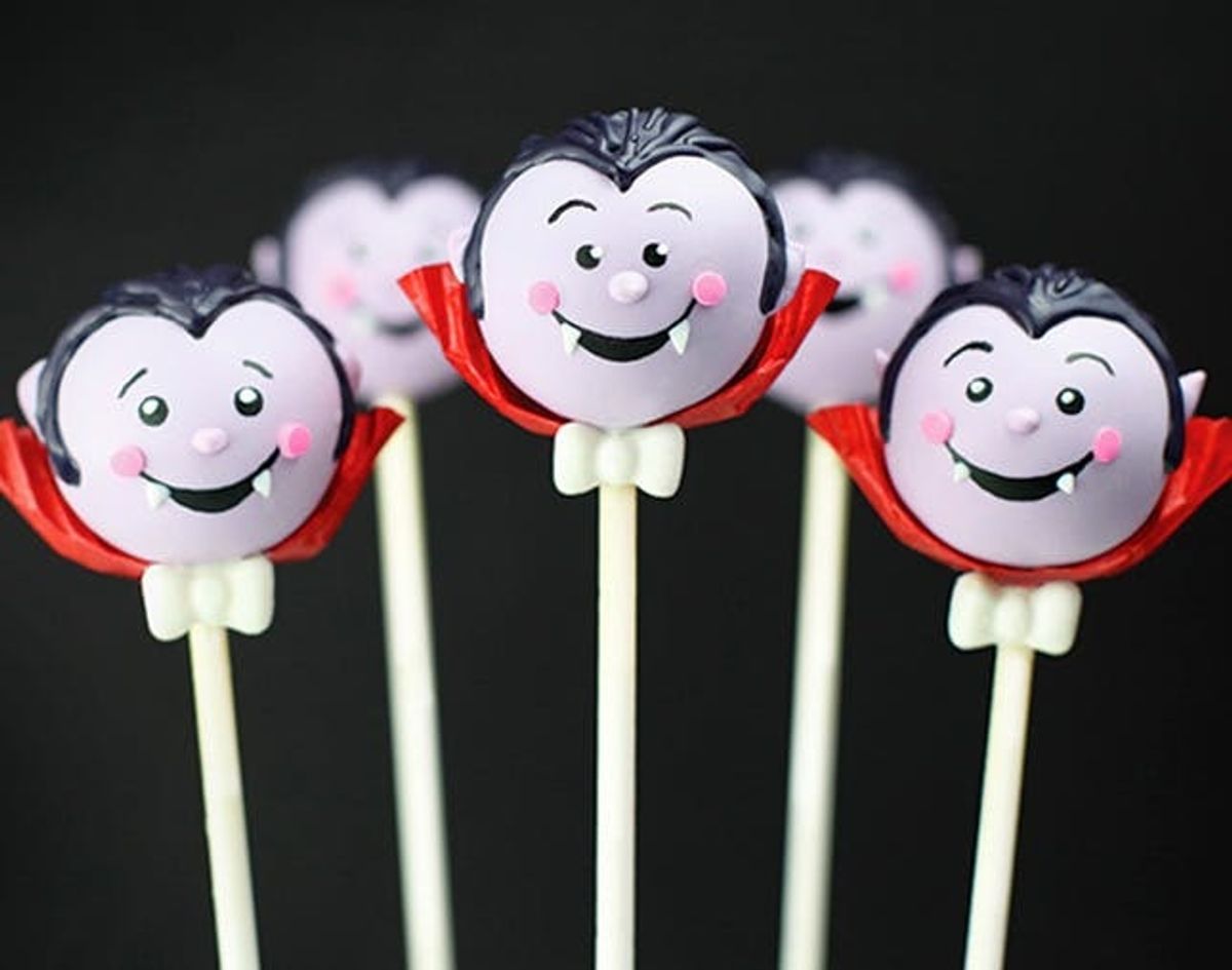 Love Halloween Cake Pops? There’s a Whole BOOK for That!