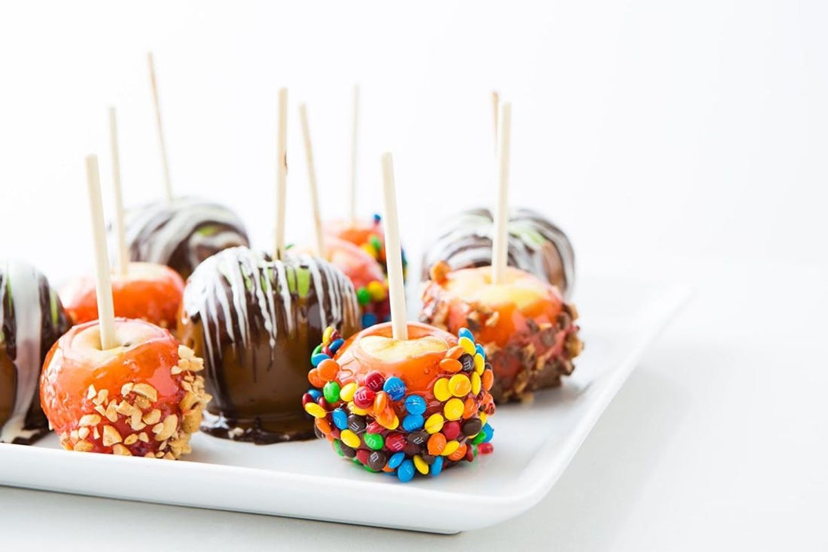 How to Make Caramel and Candy Apples