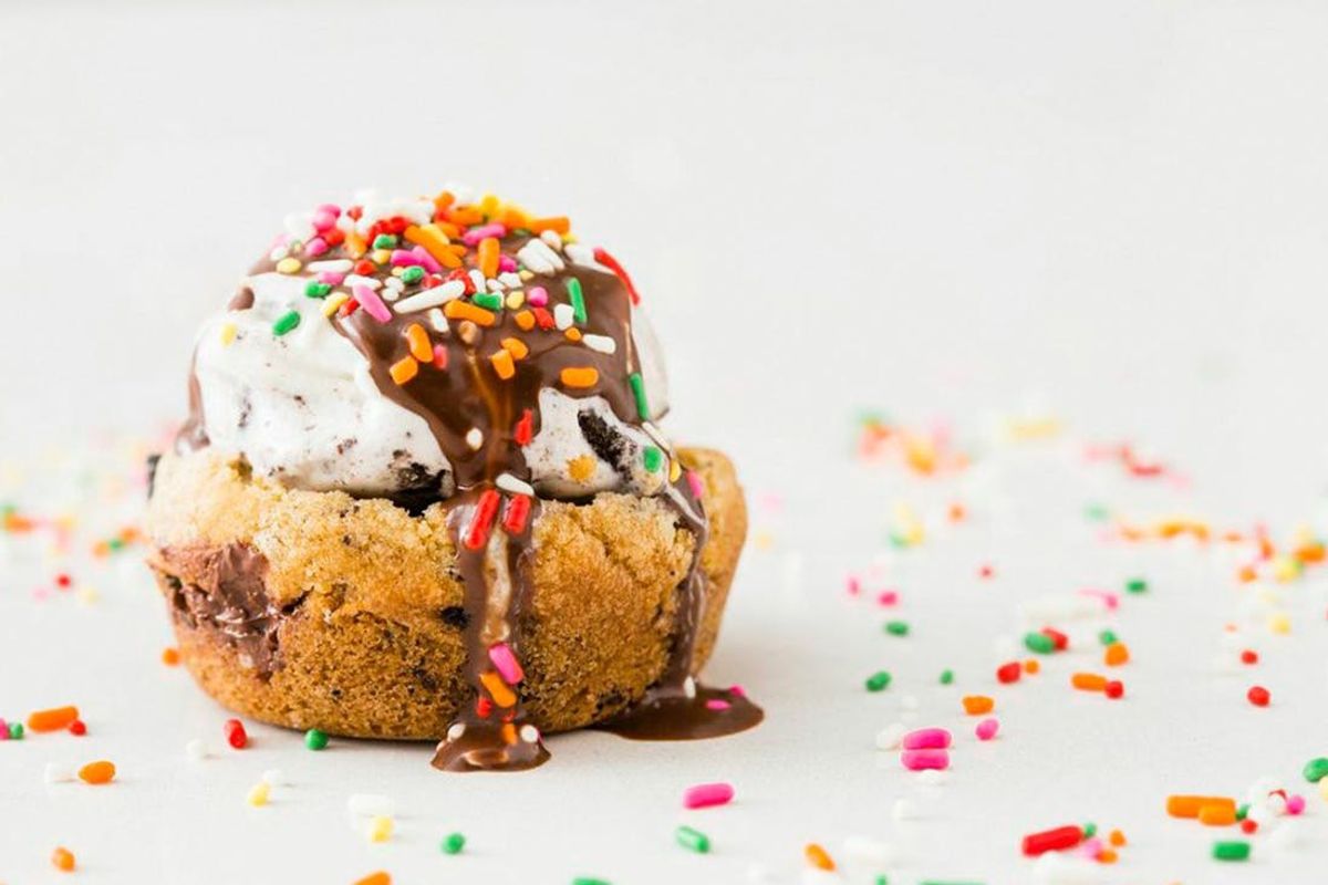 Make These Ice Cream Sundae Oreo Cookie Cups