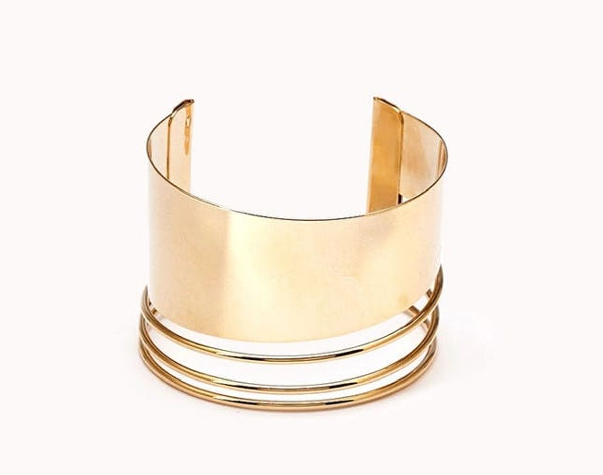 15 Cool Gold Cuffs to Add to Your Arm Party