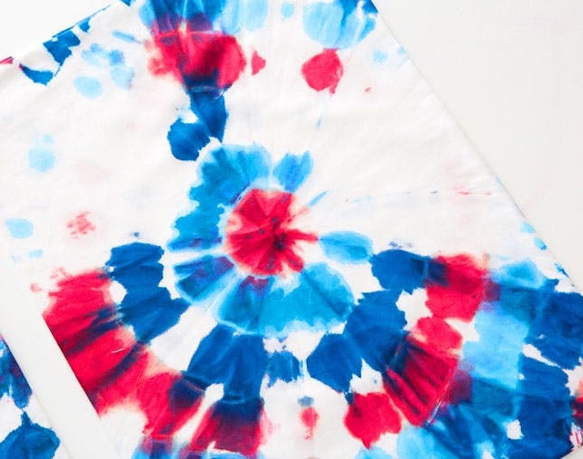 Introducing a New, Less Messy Way to Tie Dye!