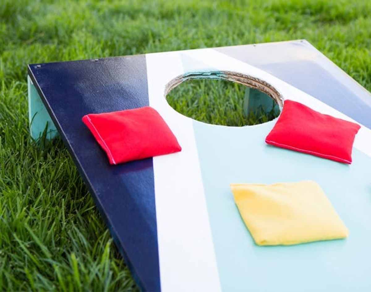 How to DIY Your Very Own (+ Very Portable) Cornhole Game!