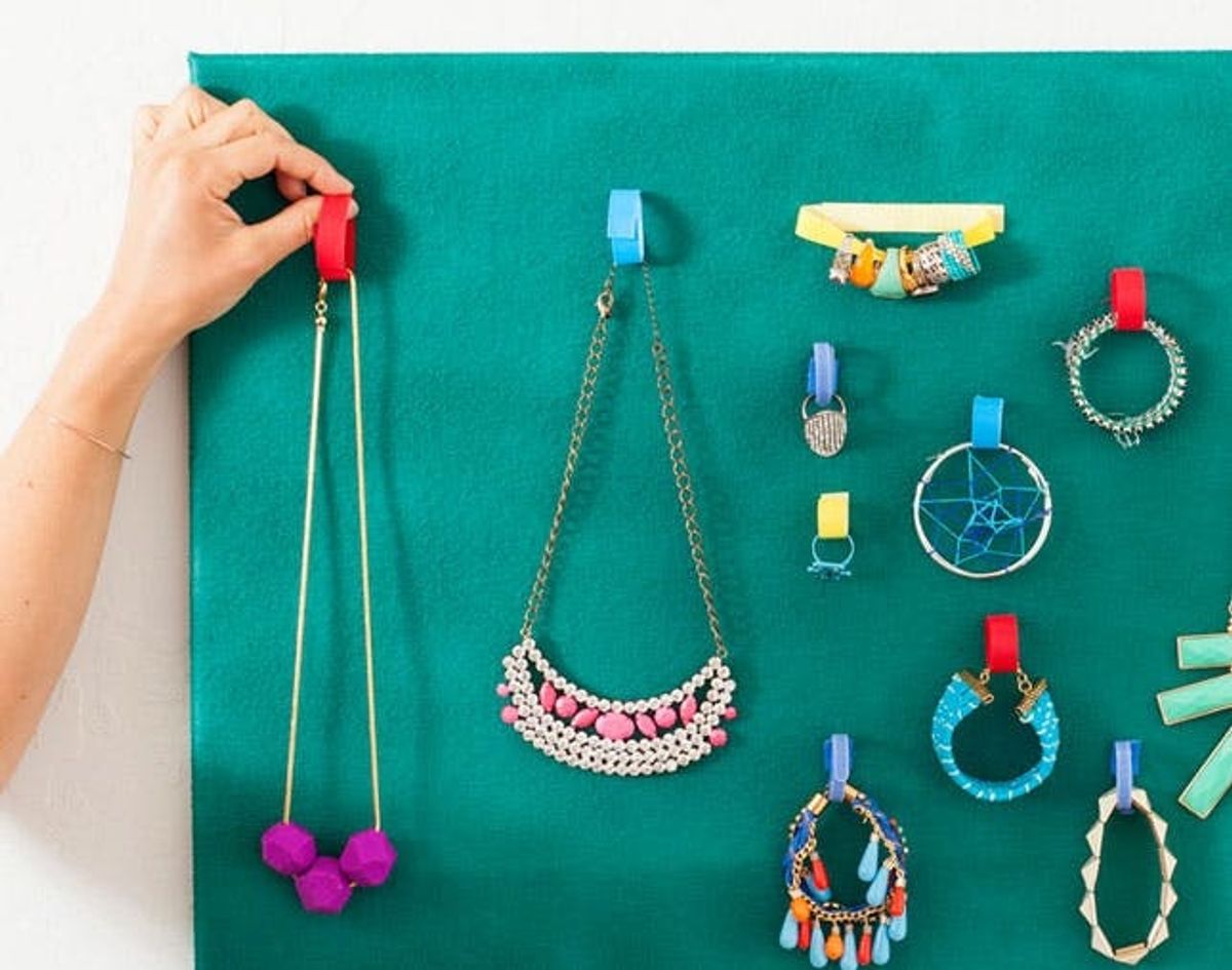 A Brand New Way to Keep Your Jewelry Organized