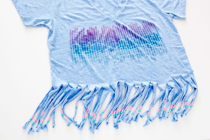 Festival Style Hack How To Dye Bead And Fringe Your T Shirts Brit Co Festival Style Hack How To Dye Bead And Fringe Your T Shirts Brit Co