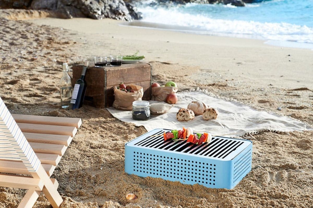Made Us Look: A Briefcase That’s Actually a Portable BBQ