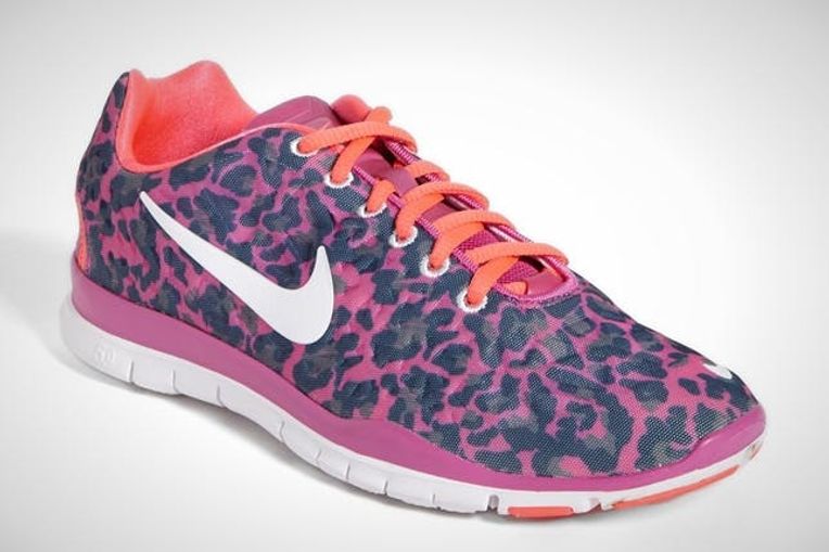 Найки с принтом. Nike Shoes Leopard 070808. Nike Leopard Running Shoes. Nike aw84 Pink Leopard. Nike леопард розовый.