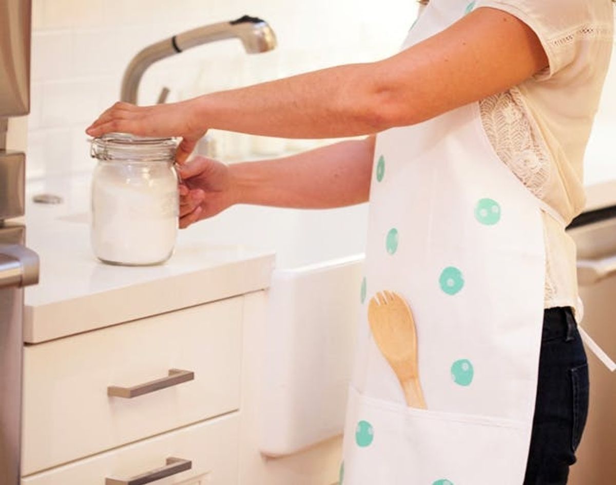 3 Ways to Trick Out a Basic White Apron