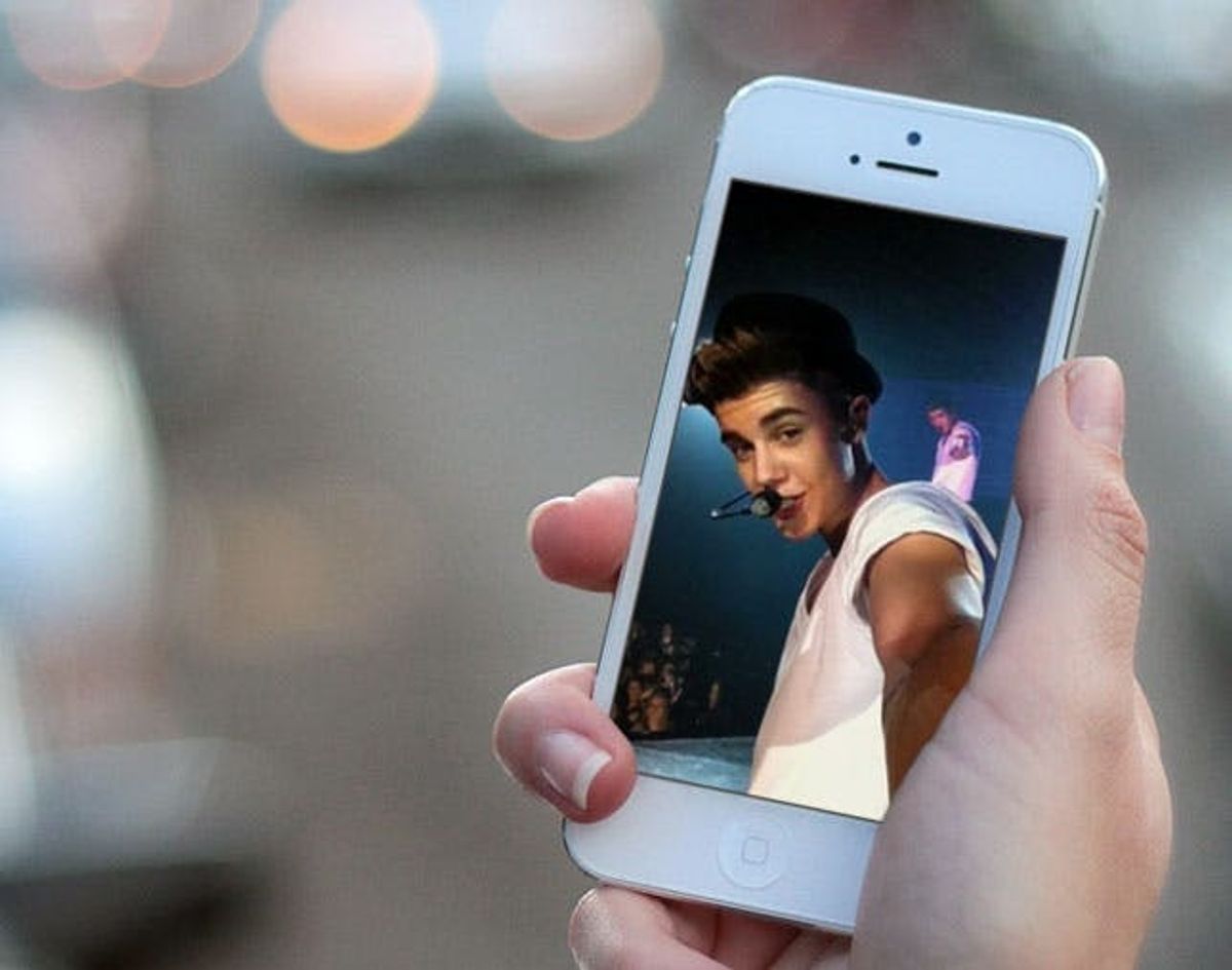 Are You a Belieber? The Bieb Funds a Ridiculous App Devoted to Sharing Selfies