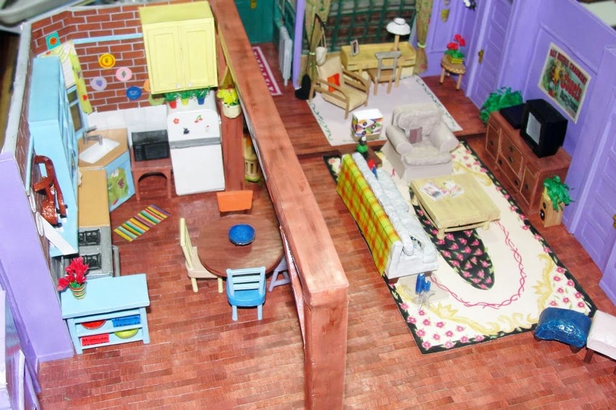 Made Us Look: A Paper Replica of the “Friends” Apartment